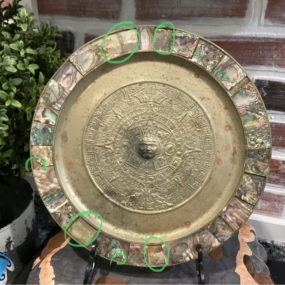 🟡 Vintage - Mayan / Aztec Calendar Wall Hang - Silver or Brass w/ Abalone Shell - Picture 9 of 9